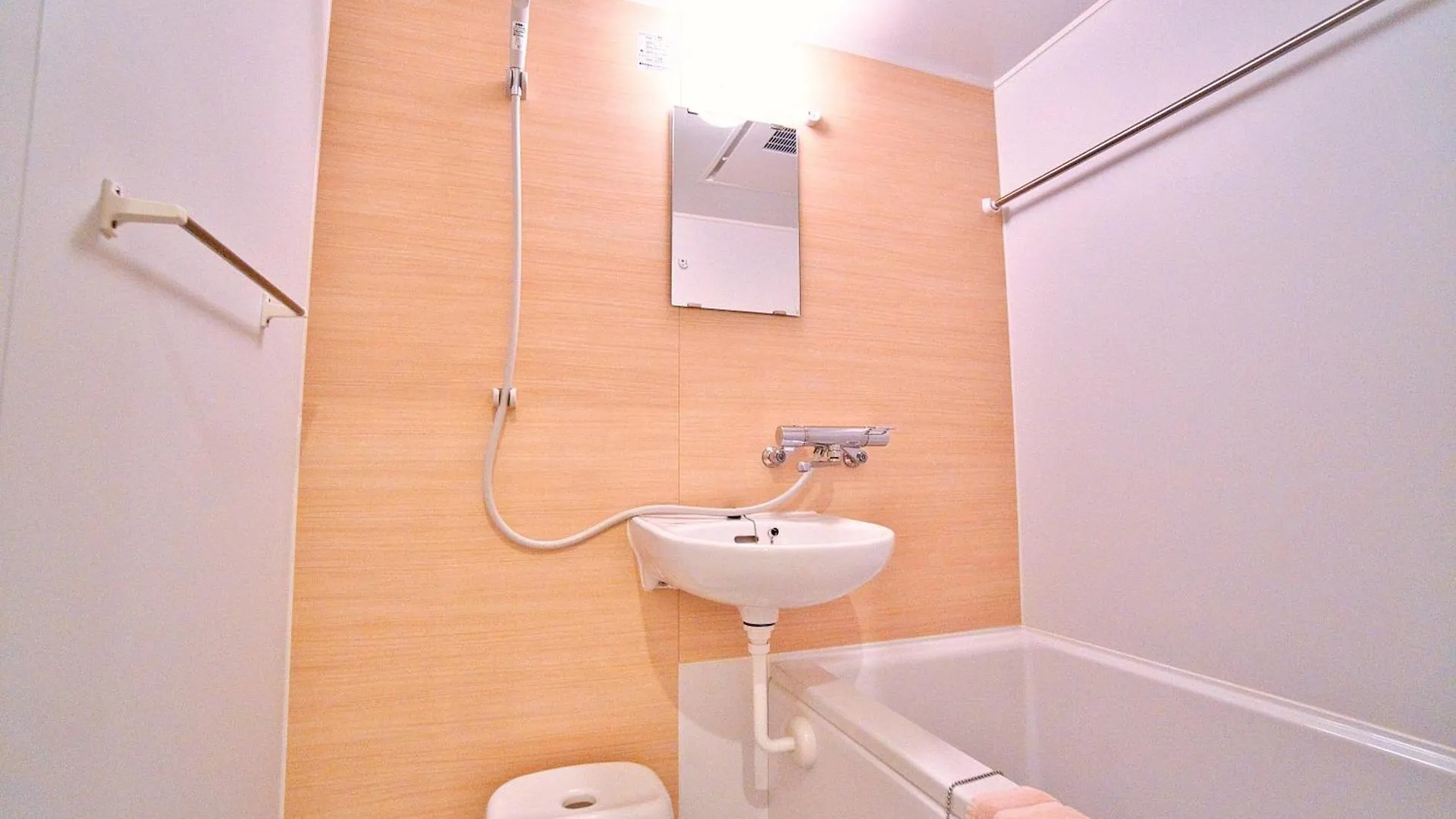 Tokyo Oasis Heiwajima Apartment 0*,